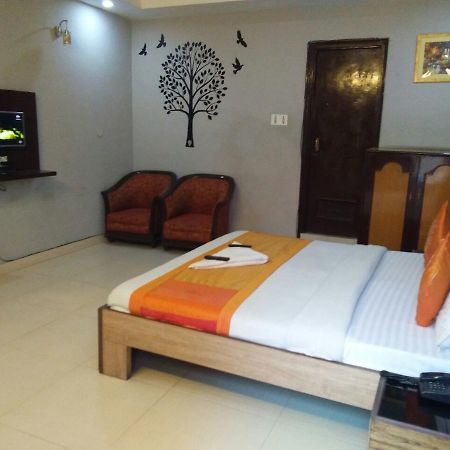 Hotel Samridhi Palace Juhi Bari Ngoại thất bức ảnh