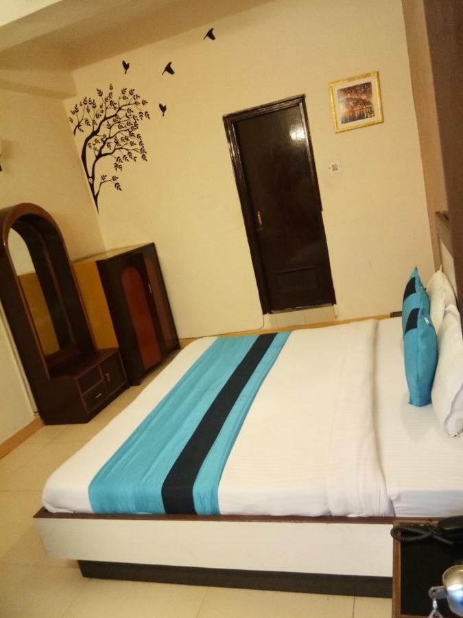 Hotel Samridhi Palace Juhi Bari Ngoại thất bức ảnh